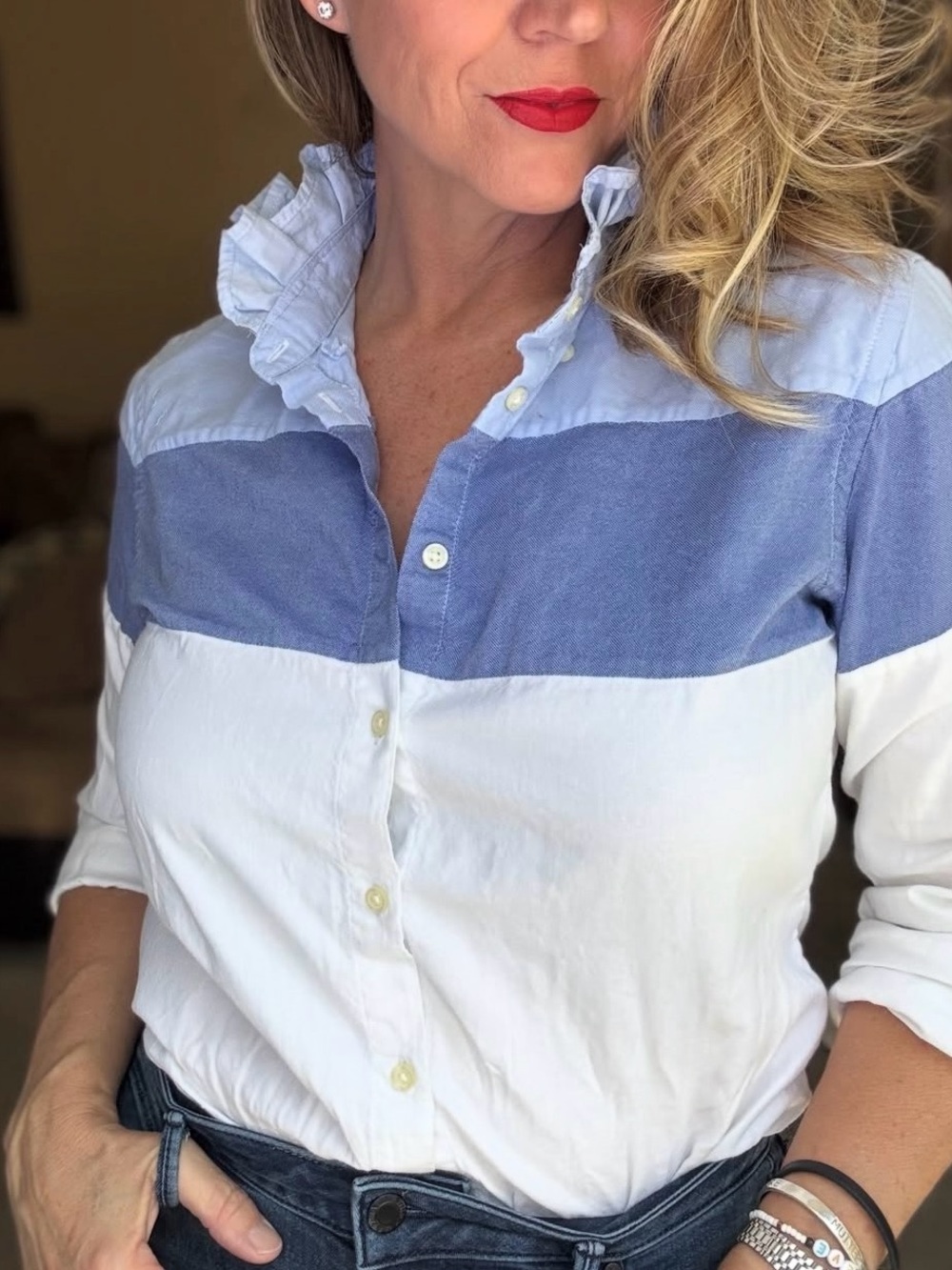 Banana Republic Blue and White Ruffle Collar Button-Down Shirt woman’s m - Picture 2 of 8